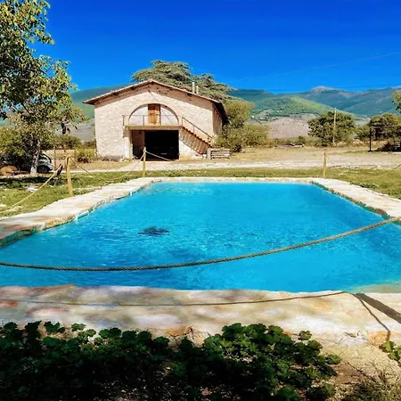 Farm stay Exclusive Pool-open All Year-spoleto Biofarm-slps 8-village Shops, Bar1 Km 4 *