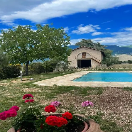 Farm stay Exclusive Pool-open All Year-spoleto Biofarm-slps 8-village Shops, Bar1 Km 4 *