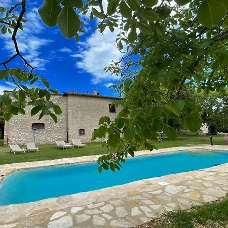 Farm stay Exclusive Pool-open All Year-spoleto Biofarm-slps 8-village Shops, Bar1 Km 4